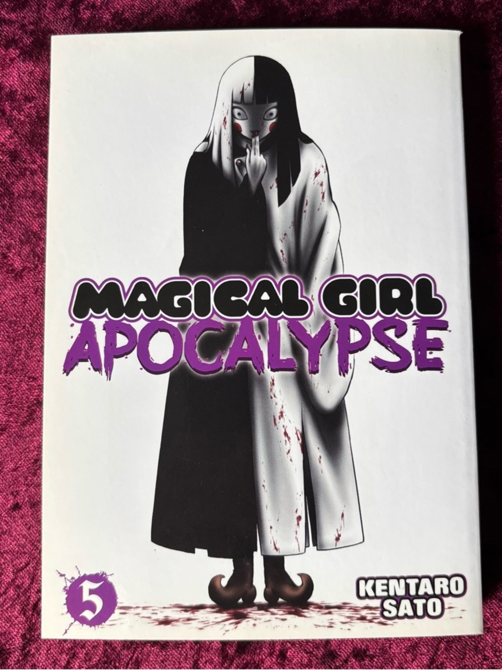 Magical Girl Apocalypse Vol. 5 Manga